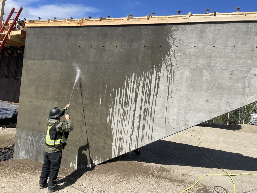 South Abutment wingwall